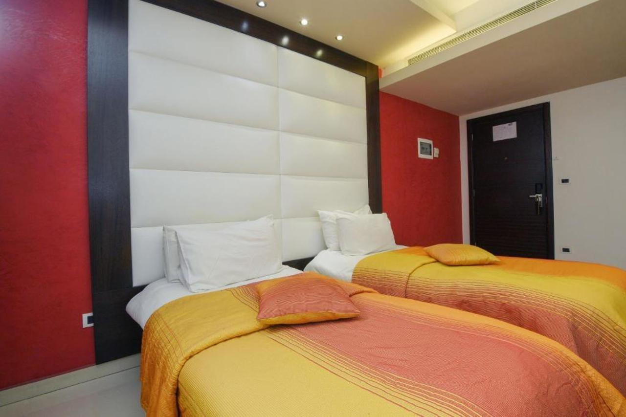 Hollywood Inn Boutique Hotel จูนิเย ภายนอก รูปภาพ