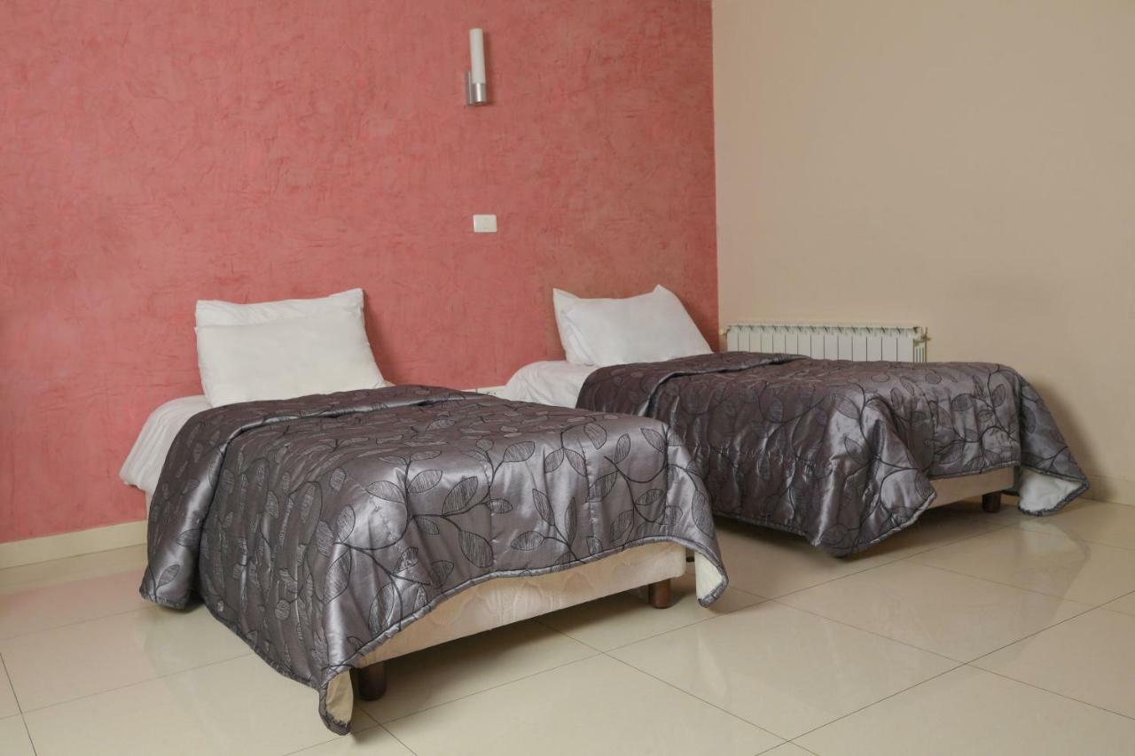 Hollywood Inn Boutique Hotel จูนิเย ภายนอก รูปภาพ
