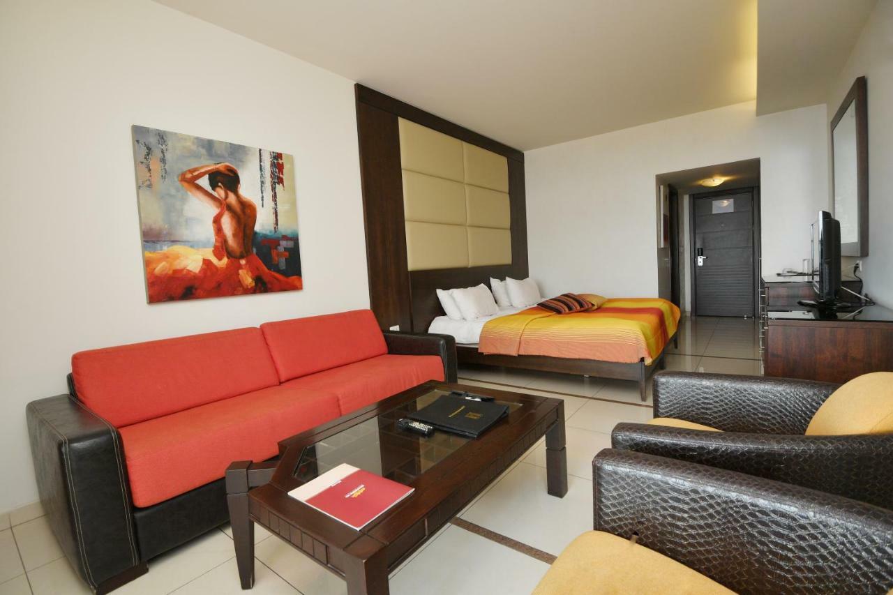 Hollywood Inn Boutique Hotel จูนิเย ภายนอก รูปภาพ